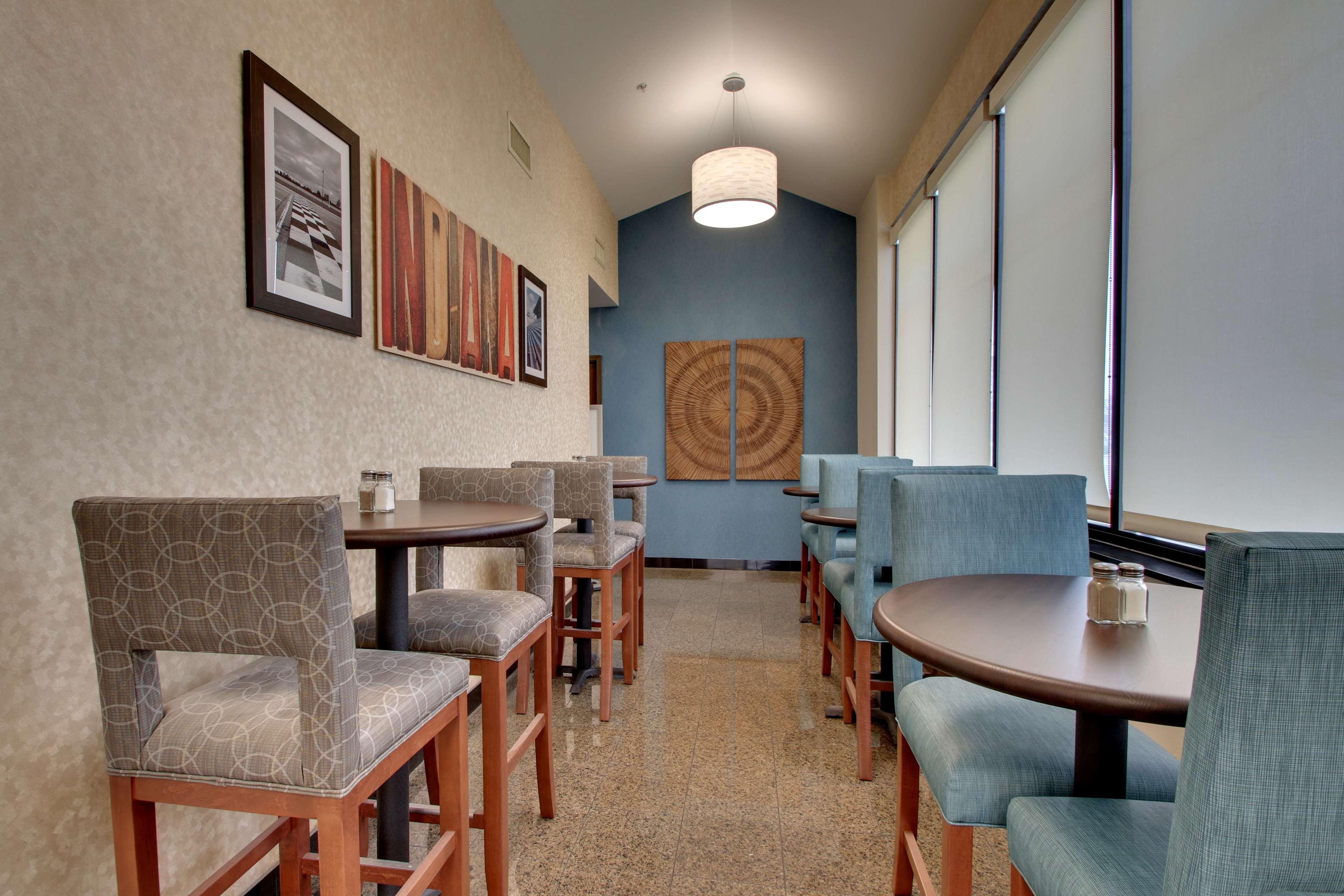 Best Western Plus Indianapolis North At Pyramids Exterior photo