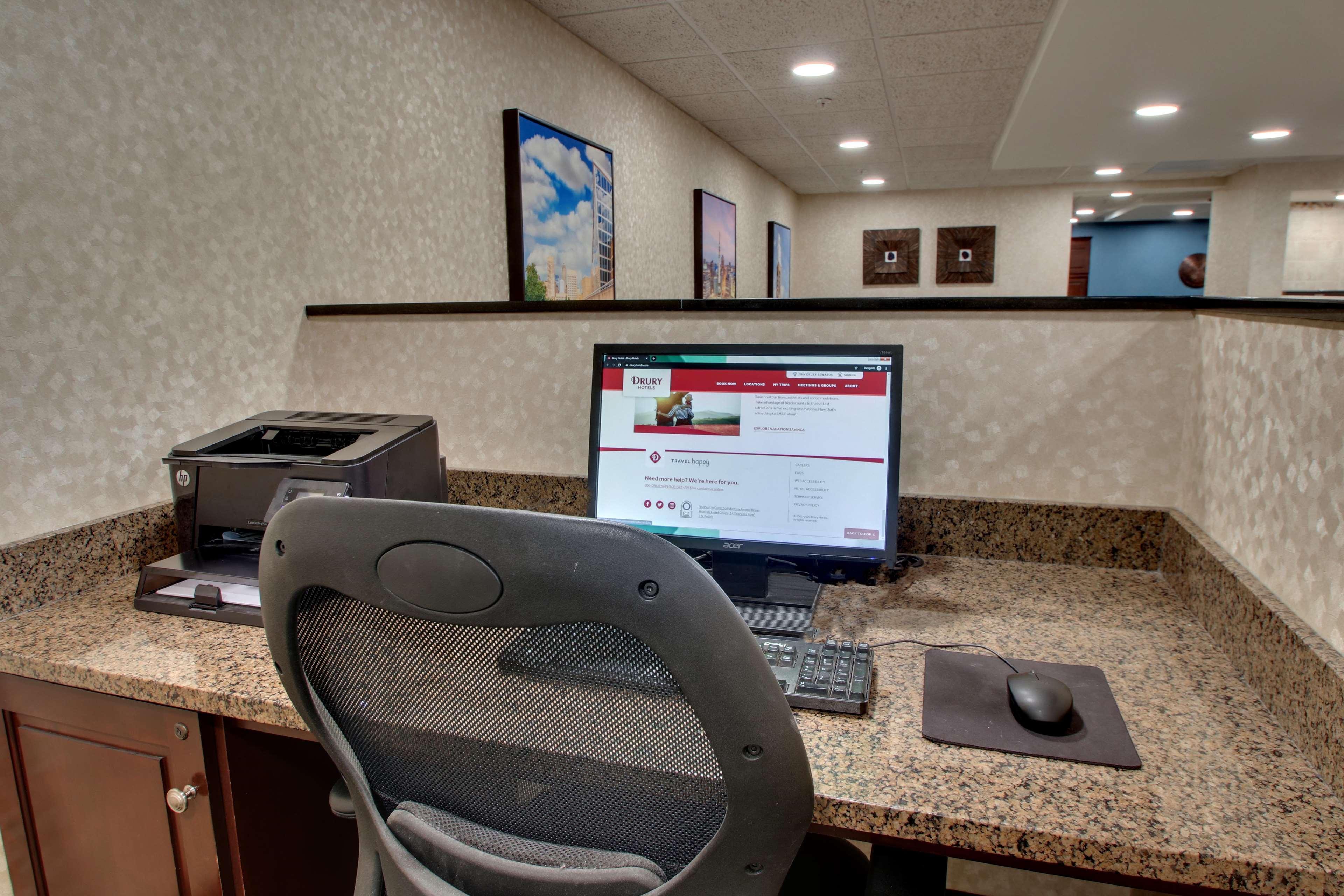 Best Western Plus Indianapolis North At Pyramids Exterior photo